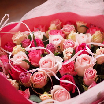 ピンク系7品種50本の花束